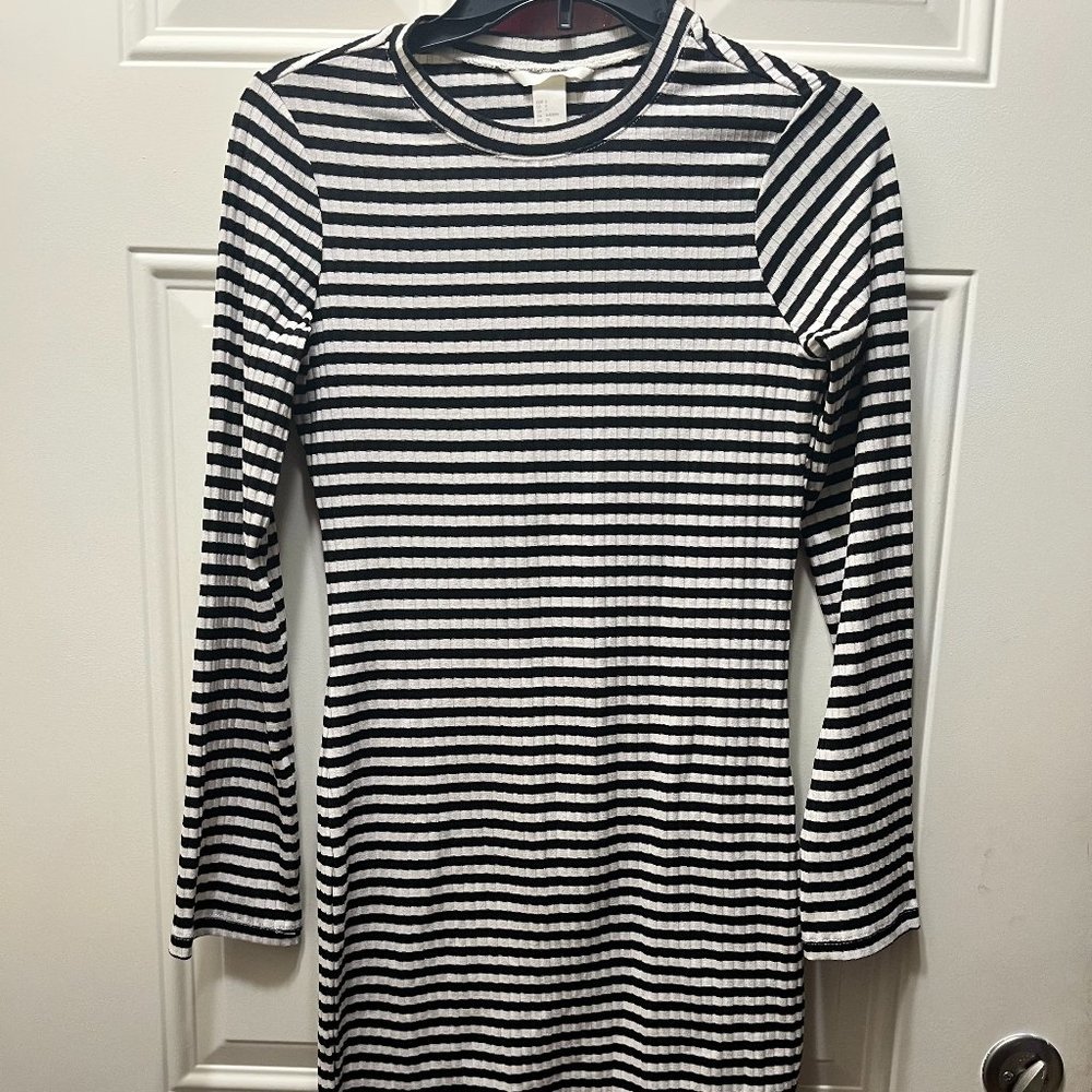 H&M Black and White Striped Sweater Dress Size S